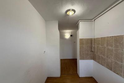Apartament cu 2 camere semidecomandat în Micro 15 - 6