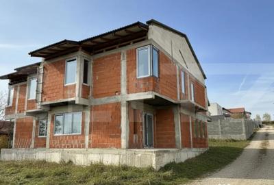 Casă cu 5 camere cu Teren 250 Mp în Dealuri Oradea - 3