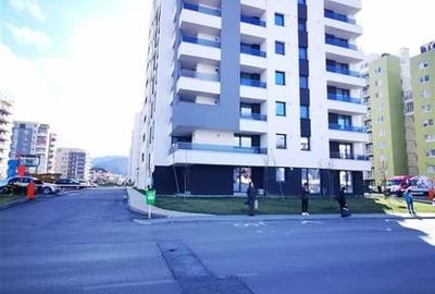 Studio elegand cu priveliste frumoasa , etaj 8 , loc parcare, zona Coresi Mall - 9