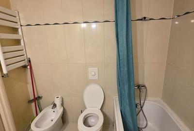 Apartament cu 2 camere decomandat în P-ța Victoriei - 2