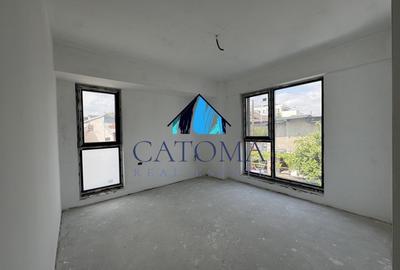 Apartament cu 3 camere decomandat în Băneasa