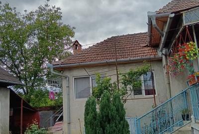 Casă cu 3 camere în Central - 2