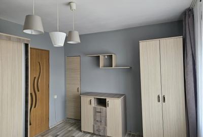 Apartament cu 2 camere decomandat în 1 Decembrie - 5