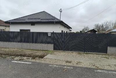 Casă cu Teren 2500 Mp în Cezieni - 3