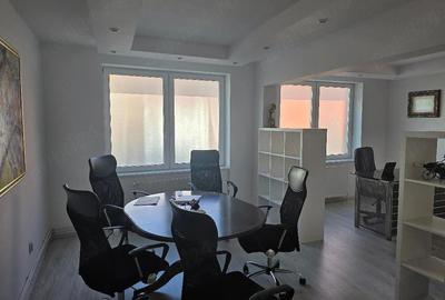 Casă cu Teren 380 Mp în Central - 3