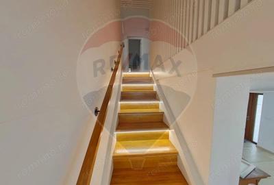 Casa / Vila cu 6 camere de vanzare in zona Est - 2