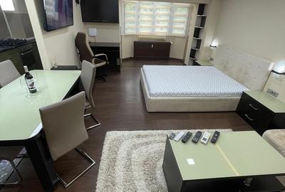 Garsonieră decomandată, mobilată în Vitan Mall - 3