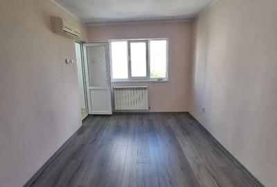 Garsonieră decomandată în Micro 21 - 1