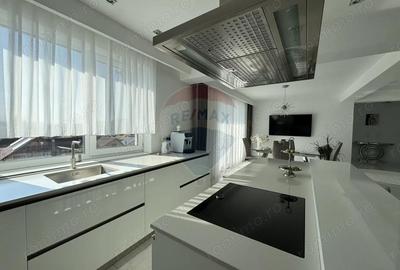 Apartament cu 4 camere decomandat în Central - 3