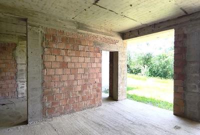 Casă cu 4 camere în Costișata - 14