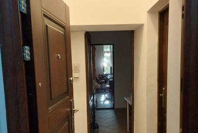 Spațiu comercial, de 214 mp, în Central - 17