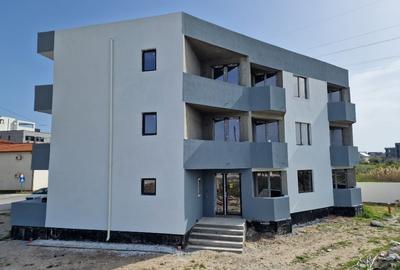 Bloc cu 9 apartamente de 2 camere pe malul mării - 2