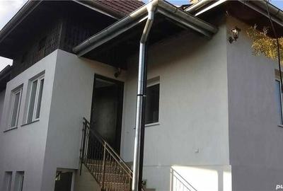 Casă cu 4 camere cu Teren 1500 Mp în Bujoreni - 1