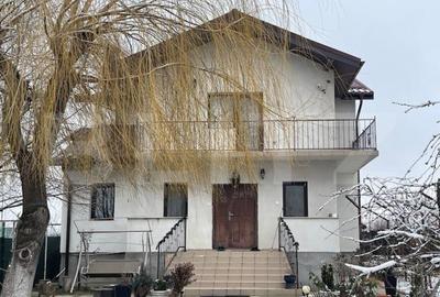 Casă cu 5 camere cu Teren 2501 Mp în Central - 9