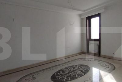 Spațiu comercial, de 600 mp, în Central - 17