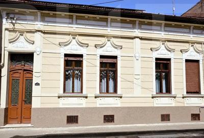 Casă cu Teren 200 Mp în Central - 8