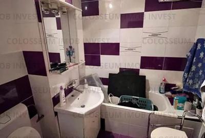 Apartament cu 3 camere decomandat în Tractorul - 2