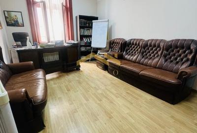 Apartament cu 3 camere semidecomandat, mobilat în Ultracentral - 1