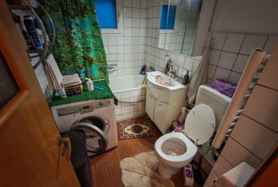 Apartament cu 3 camere decomandat în Zăvoi - 8