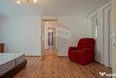 Casă cu 5 camere cu Teren 264 Mp în Centrul Istoric