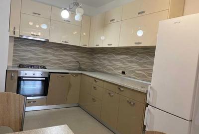Apartament cu 2 camere decomandat, mobilat în Tractorul - 2