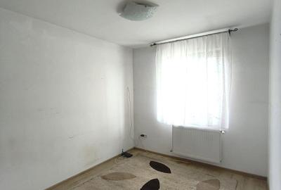 Casă cu 4 camere cu Canalizare în Periferie - 9
