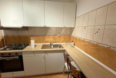 Apartament cu 3 camere semidecomandat, mobilat în Titulescu - 2