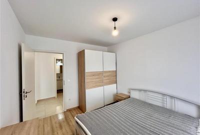 Apartament cu 2 camere semidecomandat, mobilat în Tractorul - 2