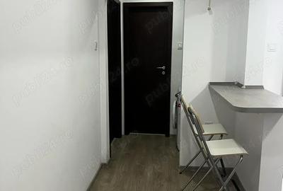 Apartament cu 3 camere decomandat în Micro 40 - 12