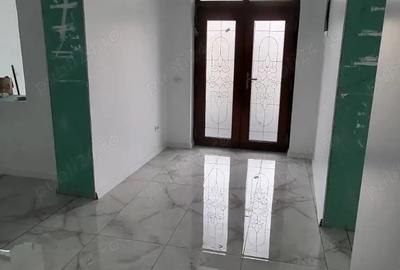 Spațiu comercial, de 250 mp, în Central