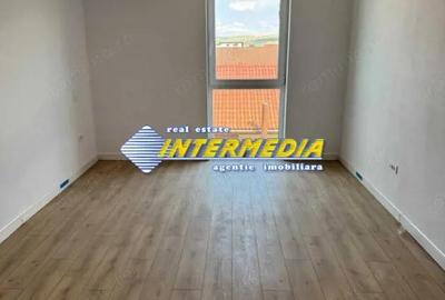 Apartament cu 3 camere decomandat în Central - 10