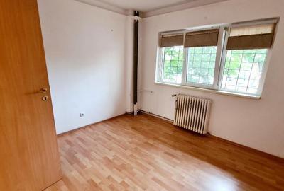Inchiriez apartament 3 camere nemobilat zona Micalaca - ID : RH-43738 - 7