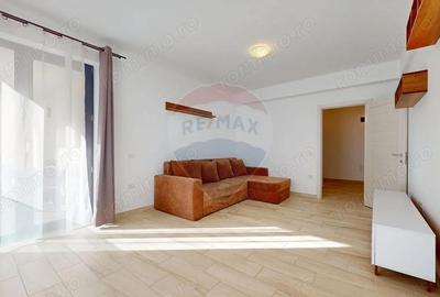 Apartament cu 2 camere decomandat în Tractorul