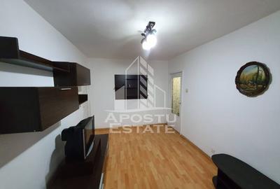 Apartament cu 2 camere, semidecomandat, etajul 2, zona Sagului - 1