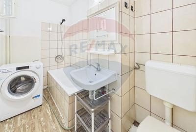 Apartament cu 2 camere semidecomandat, mobilat în Pajura - 8