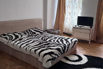 Apartament cu 3 camere semidecomandat în Traian - 3