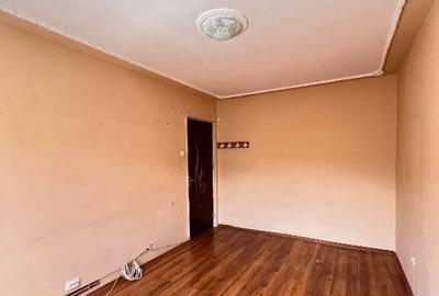 Apartament 2 camere, decomandat - zona Astra - 2