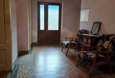 Casa in Ora?tie, zona cu vad - 10