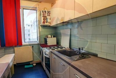 Apartament cu 3 camere semidecomandat, mobilat în Central - 7