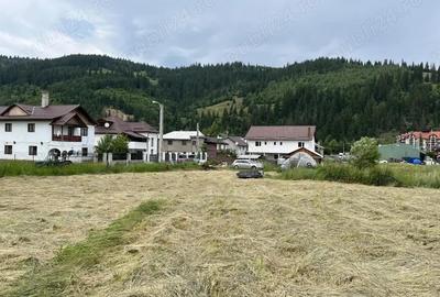 Teren de 2432 mp, în Central - 6