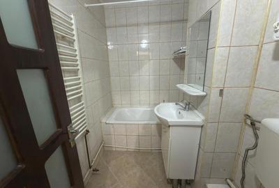 Ap 2 cam in Campina, 58 mp, et 3-- 59.000e - 8