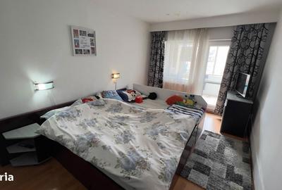 Apartament cu 4 camere decomandat în Petros - 3