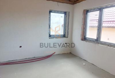 Casă cu 5 camere cu Canalizare în Gruia - 6