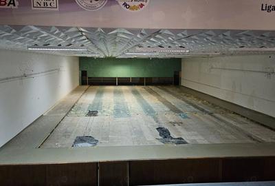 Spațiu comercial, de 750 mp, în Central - 3