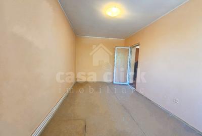 Apartament cu 2 camere decomandat în Micro 13 - 2