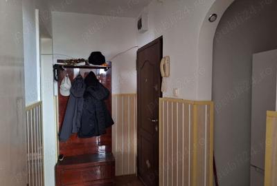 Apartament cu 2 camere semidecomandat în Roșiori de Vede - 1