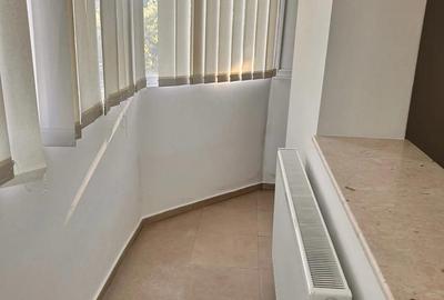 De Inchiriat!Garsoniera 1 MAI -Pelendava,etaj 2,centrala. - 3