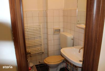 Apartament cu 3 camere decomandat în 9 Mai - 2
