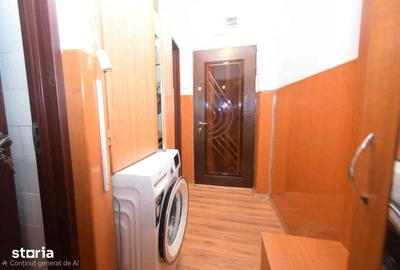 Apartament cu 3 camere semidecomandat în Calea București - 2