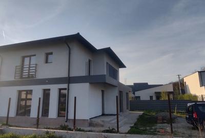 Casă cu 4 camere în Balotești - 3